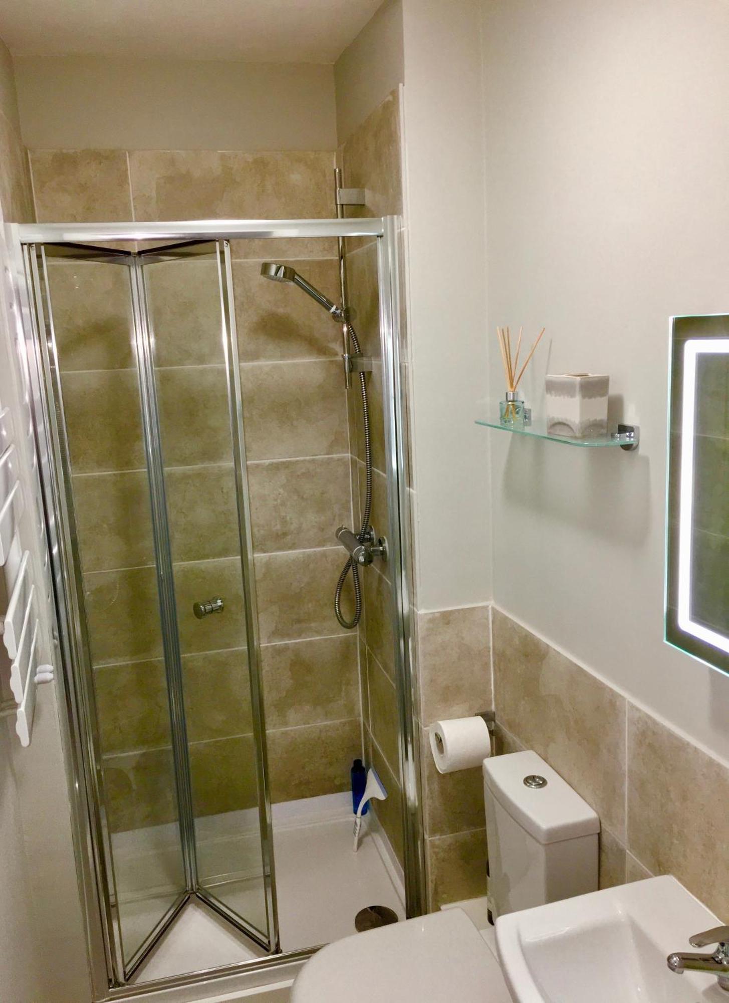 Luxury 2 Bed Apartment With Free Parking Ludlow Kültér fotó
